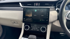 Jaguar F-Pace 2.0 D200 R-Dynamic Black 5dr Auto AWD Diesel Estate